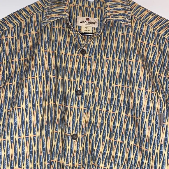 Men’s Button down Woolrich Canoe shirt - Picture 2 of 3